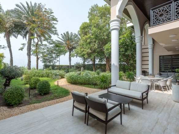 The Crescent, Palm Jumeirah, Dubai