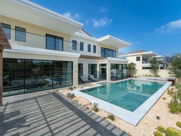 Sanctuary Falls, Jumeirah Golf Estates, Dubai